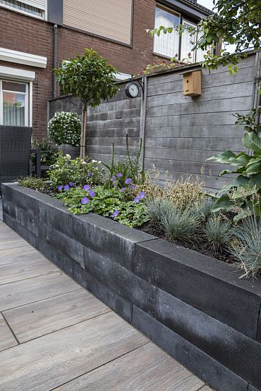 Linea Block Black 15x15x60cm
