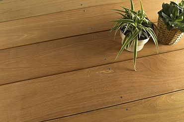 Bangkirai 21x145mm terrasplank glad/grof P100 KD18 +/-2% Premium FCQ