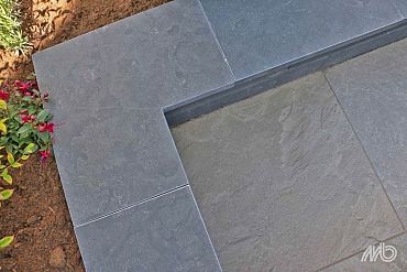 Vijverrand Spotted Bluestone recht 2 lange zijdes gezoet 100x25x3 cm Gezoet