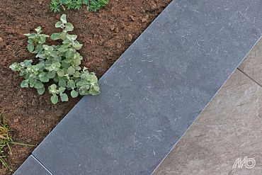 Vijverrand Spotted Bluestone recht 2 lange zijdes gezoet 100x25x3 cm Gezoet
