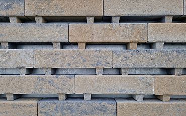 Waterpasserende Longstone opritsteen 7 cm musselkalk