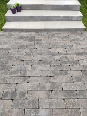 Traptrede 100x35x15 cm stone grey kleurecht met facet