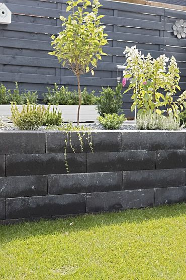 Linea Block Black 15x15x45cm