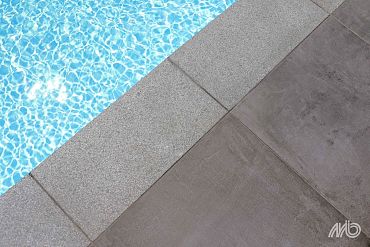 Zwembadrand Tibet Dark Grey Gezoet 60x30x5/2,5 cm