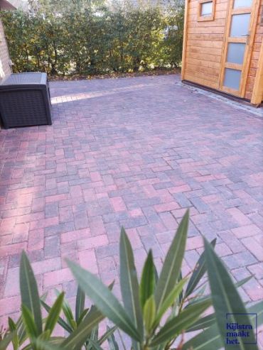 Betonstraatsteen 8 cm rood/zwart komo