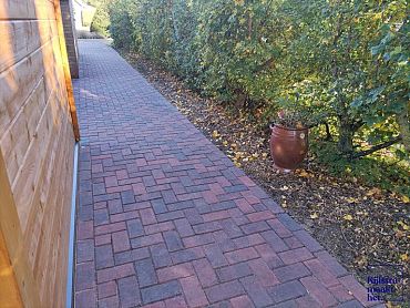 Betonstraatsteen 6 cm rood/zwart komo