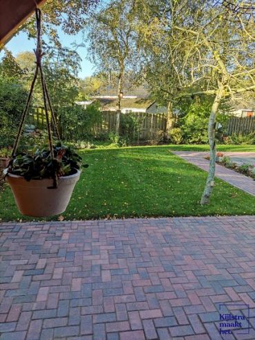 Betonstraatsteen 6 cm rood/zwart komo