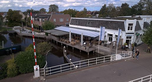 Nieuw vlonderterras bij Hotel-Restaurant De Watersport Heeg