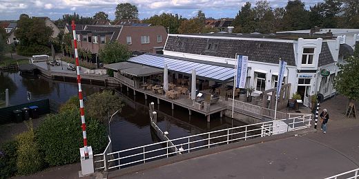 Nieuw vlonderterras bij Hotel-Restaurant De Watersport Heeg