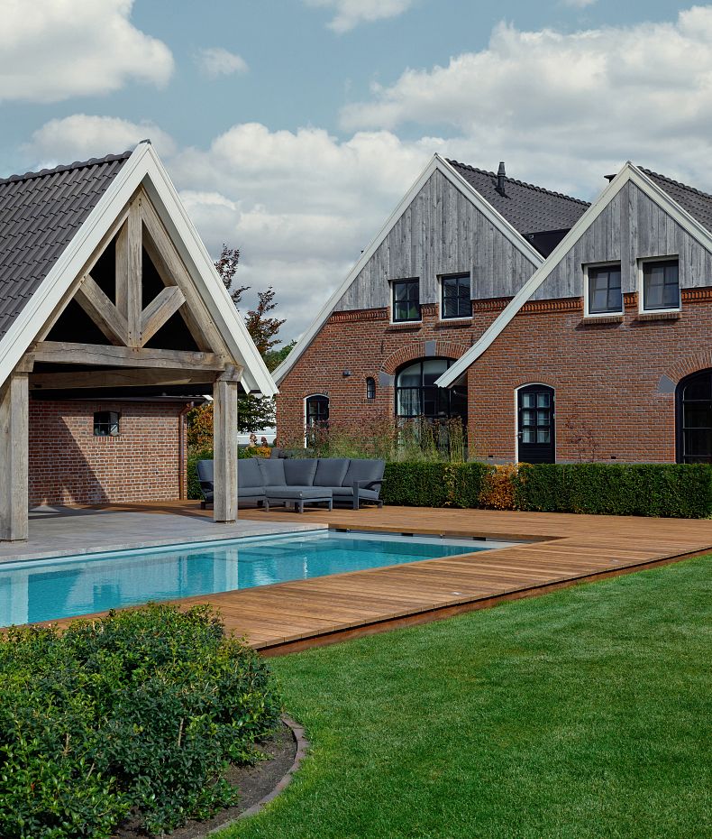 Millboard Coppered Oak