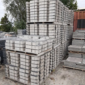 Restpartij Betonstraatsteen 10cm antraciet machinaal pakket komo